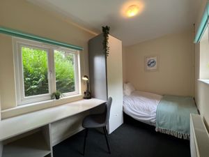 Photo 25- click for photo gallery